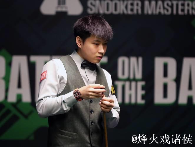 斯诺克沙特大师赛：赵心童5-0完胜，斯佳辉力克吴宜泽
